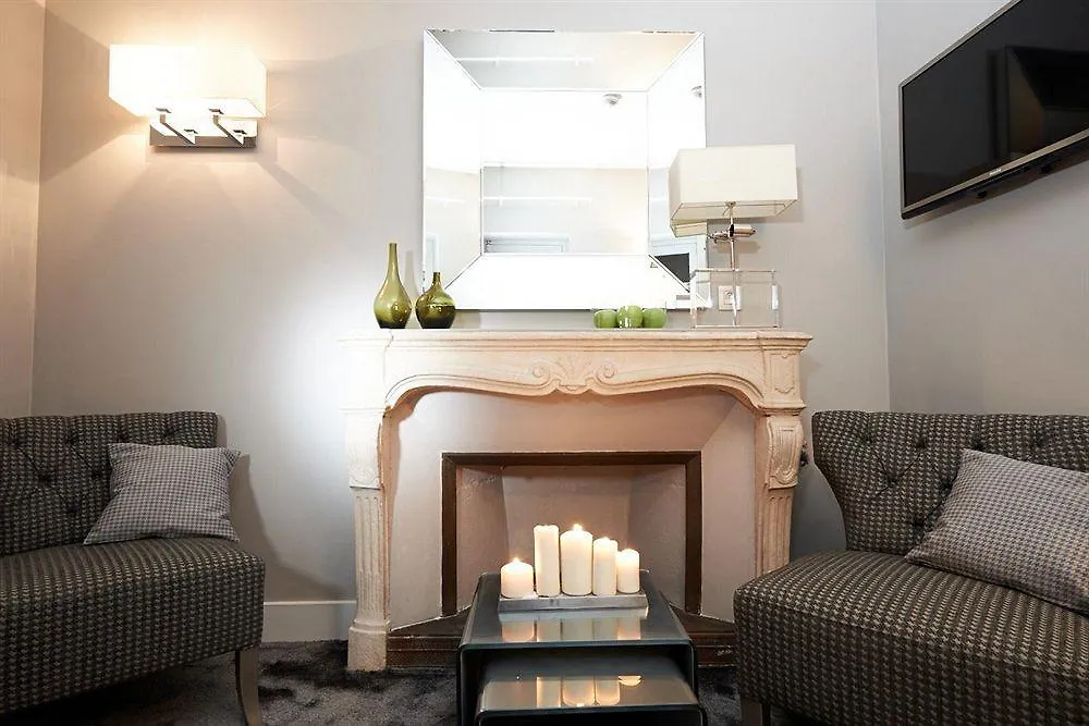 **** Hotel Maison D'Anthouard Ecully France